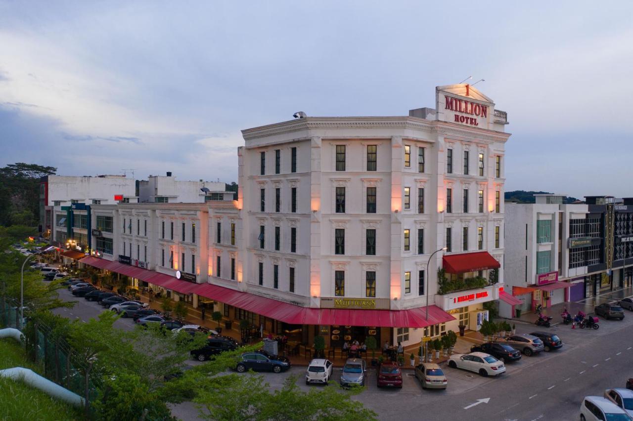 1 Million Hotel Johor Bahru Exterior photo