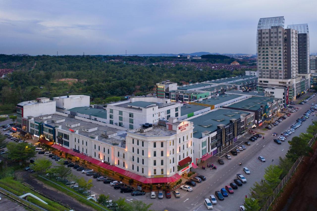 1 Million Hotel Johor Bahru Exterior photo