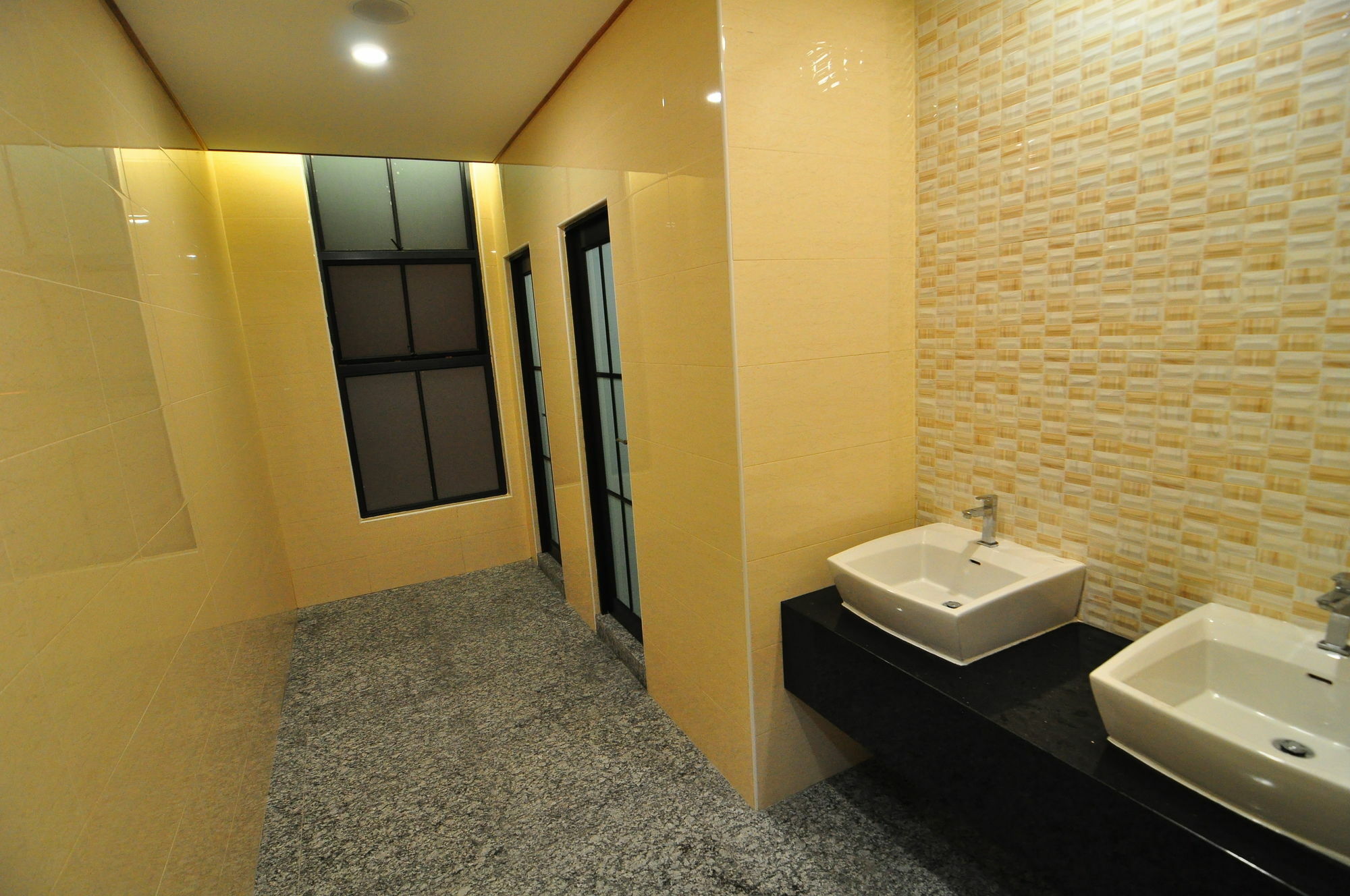 1 Million Hotel Johor Bahru Exterior photo